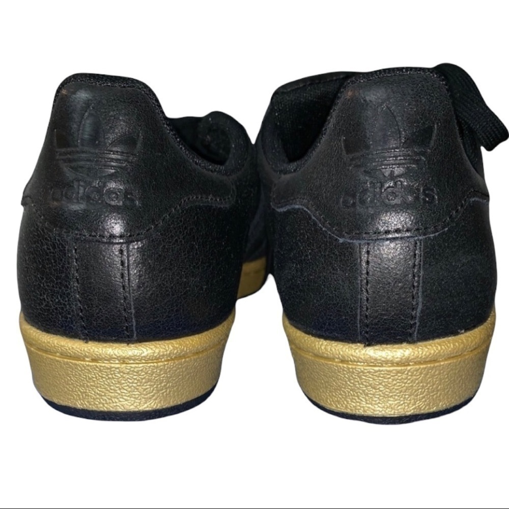 ADIDAS Superstar Originals Size 7 Women /Size 5.5 Boys New With Box Black & Gold - Picture 4 of 7